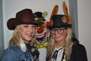 Weiberfastnacht im HOSTEL